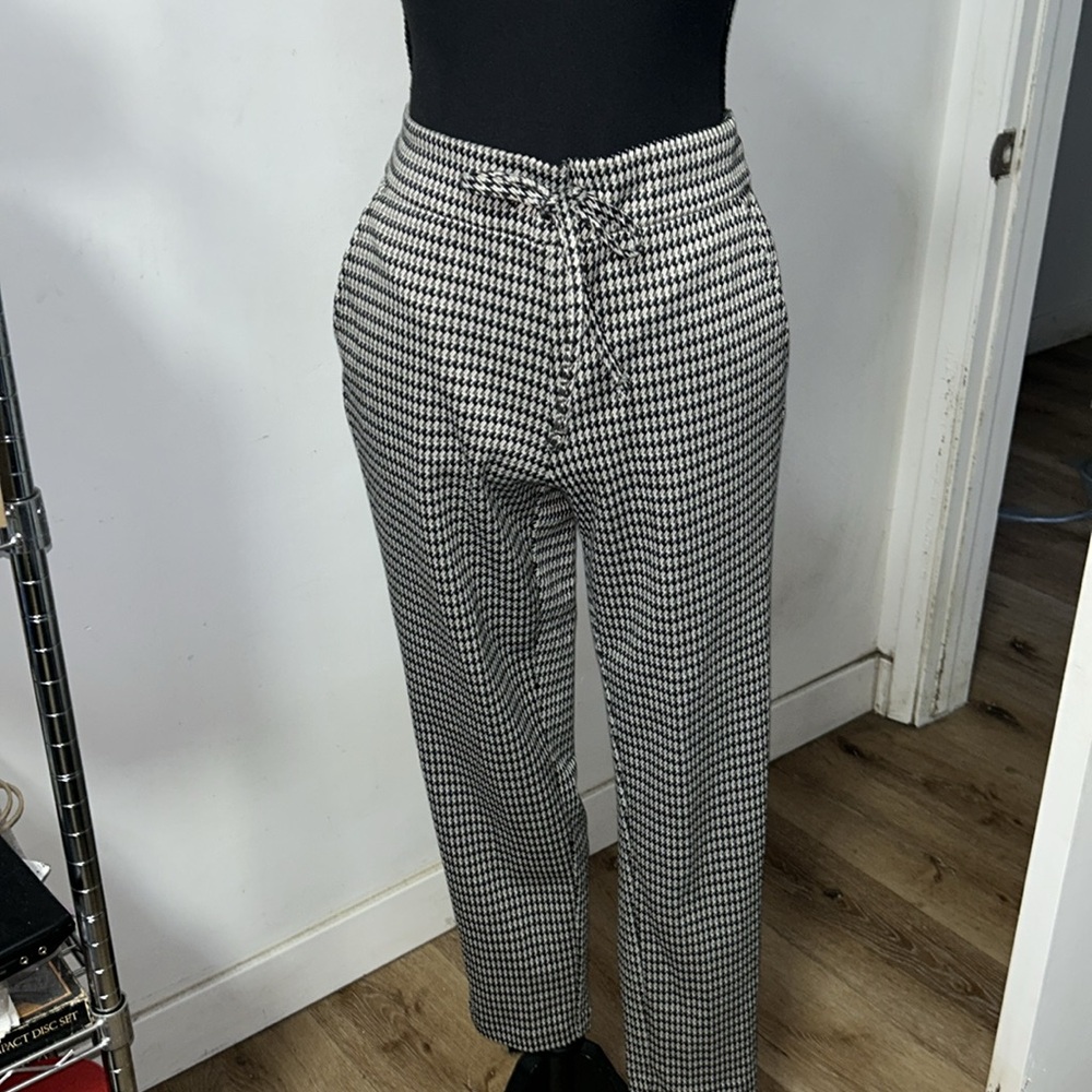 Jules & Leopold Black and White Patterned slacks 👖